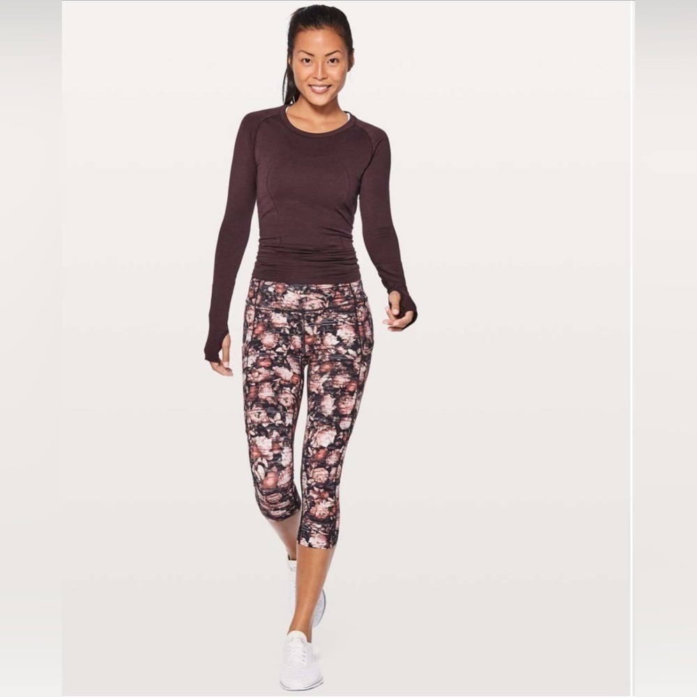 Lululemon Fast & Free Crop II Nulux 19"
Peony Multi Size 4